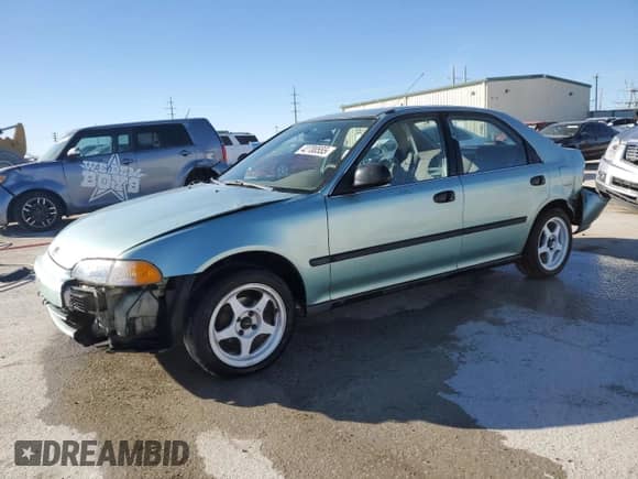1992 Honda Civic with VIN 1HGEG865XNL060684, listed as a Copart auction lot 42700555 with 152,360 mi miles and Salvage title. Bid and sale history available at DreamBid. Image 1.