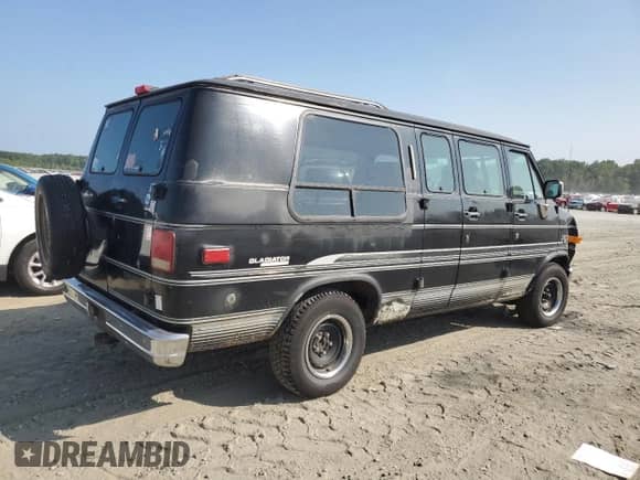 1994 Chevrolet Chevy Van с VIN 1GBEG25K3RF178166, выставлен на аукционе Copart как лот 69173594 с пробегом 143 577 миль миль и Списание • Salvage title. История ставок и продаж доступна на DreamBid. Изображение 3.