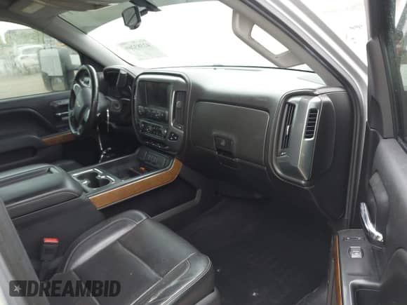 2014 Chevrolet Silverado 1500 LTZ z VIN 3GCUKSEJ9EG510598, wystawiony jako IAAI lot #42383269 z przebiegiem 133 052 mil mil oraz . Historia ofert i sprzedaży dostępna na DreamBid. Obrazek 5.