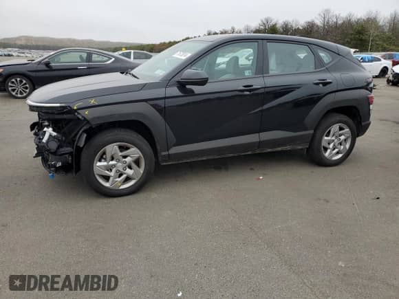 2024 Hyundai Kona Essential с VIN KM8HACAB1RU075857, выставлен на аукционе Copart как лот 71673814 с пробегом 8 251 миль миль и Списание • Salvage title. История ставок и продаж доступна на DreamBid. Изображение 1.