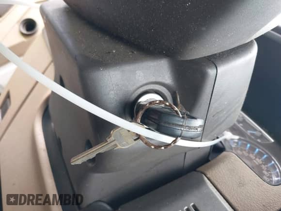 2011 Ford F-150 XLT z VIN 1FTFW1ET3BFA82565, wystawiony jako IAAI lot #42732777 z przebiegiem 361 824 mil mil oraz . Historia ofert i sprzedaży dostępna na DreamBid. Obrazek 11.