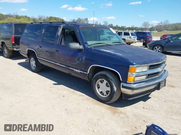 1997 Chevrolet Suburban с VIN 3GNEC16R3VG135282, выставлен на аукционе IAAI как лот 41880414 с пробегом Не указан миль и . История ставок и продаж доступна на DreamBid. Изображение 1.