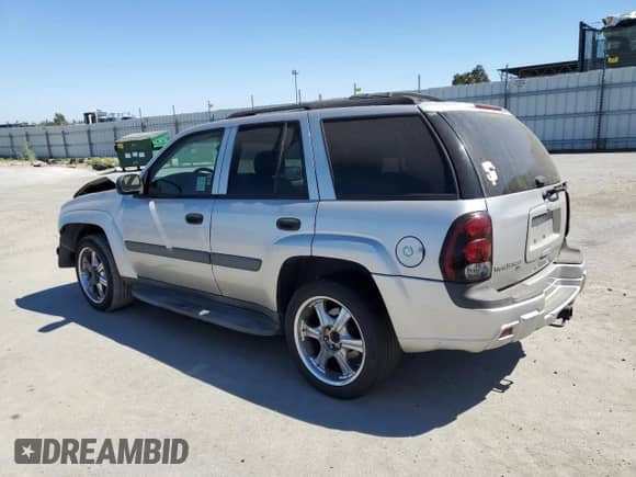 2005 Chevrolet TrailBlazer LS с VIN 1GNDS13S552166404, выставлен на аукционе Copart как лот 68383055 с пробегом 191 128 миль миль и Списание • Salvage title. История ставок и продаж доступна на DreamBid. Изображение 2.