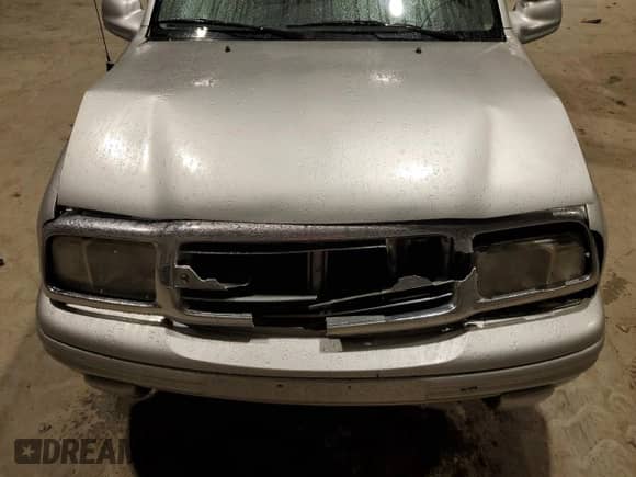 2002 Chevrolet Tracker LT с VIN 2CNBJ634626933348, выставлен на аукционе Copart как лот 44630355 с пробегом Не указан миль и Списание • Salvage title. История ставок и продаж доступна на DreamBid. Изображение 12.