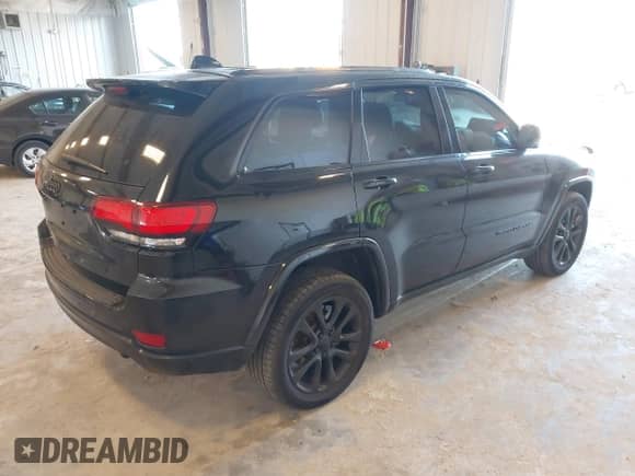 2018 Jeep Grand Cherokee Laredo с VIN 1C4RJFAG3JC137467, выставлен на аукционе IAAI как лот 43354445 с пробегом 118 635 миль миль и . История ставок и продаж доступна на DreamBid. Изображение 4.