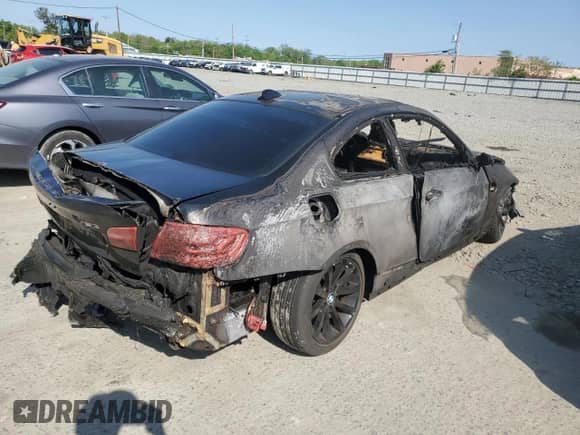 2011 BMW M3 с VIN WBSKG9C58BE797399, выставлен на аукционе Copart как лот 55028975 с пробегом Не указан миль и Списание • Salvage title. История ставок и продаж доступна на DreamBid. Изображение 3.