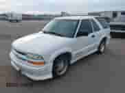 2001 Chevrolet Blazer LS with VIN 1GNCS18W51K189439, listed as a IAAI auction lot 43338907 with 165,890 mi miles and . Bid and sale history available at DreamBid. Image 2.