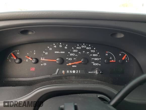 2006 Ford Econoline Cargo z VIN 1FTSS34LX6DA28303, wystawiony jako Copart lot #87123505 z przebiegiem 32 130 mil mil oraz Czysty tytuł • Clean title. Historia ofert i sprzedaży dostępna na DreamBid. Obrazek 9.