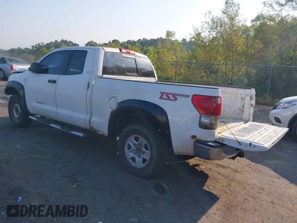 2007 Toyota Tundra SR5 с VIN 5TFBT54177X008291, выставлен на аукционе IAAI как лот 43185810 с пробегом 248 297 миль миль и . История ставок и продаж доступна на DreamBid. Изображение 3.