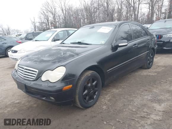2003 Mercedes-Benz C 320 с VIN WDBRF84J23F341083, выставлен на аукционе IAAI как лот 41447768 с пробегом Не указан миль и . История ставок и продаж доступна на DreamBid. Изображение 2.