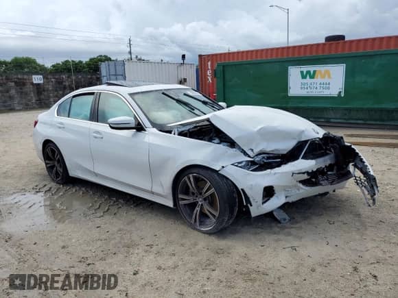 2023 BMW 3 Series 330i z VIN 3MW69FF0XP8D11071, wystawiony jako Copart lot #80536015 z przebiegiem 10 129 mil mil oraz Nie do naprawy • Non repairable. Historia ofert i sprzedaży dostępna na DreamBid. Obrazek 4.