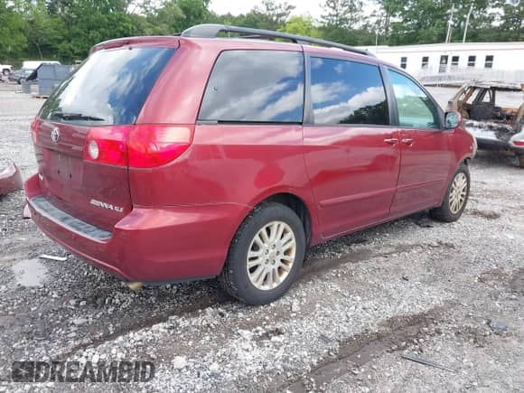 2010 Toyota Sienna XLE с VIN 5TDYK4CC6AS341542, выставлен на аукционе IAAI как лот 42372629 с пробегом 216 749 миль миль и . История ставок и продаж доступна на DreamBid. Изображение 4.