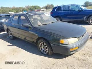 1995 Toyota Camry LE z VIN 4T1SK12E4SU638809, wystawiony jako IAAI lot #43518653 z przebiegiem 224 368 mil mil oraz . Historia ofert i sprzedaży dostępna na DreamBid. Obrazek 1.