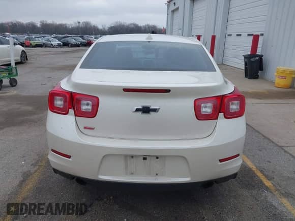 2014 Chevrolet Malibu LTZ с VIN 1G11J5SX8EF190233, выставлен на аукционе IAAI как лот 42010641 с пробегом 178 239 миль миль и . История ставок и продаж доступна на DreamBid. Изображение 17.