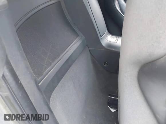 2006 BMW Z4 3.0i с VIN 4USBU33596LW69200, выставлен на аукционе IAAI как лот 41774419 с пробегом 59 691 миль миль и . История ставок и продаж доступна на DreamBid. Изображение 8.