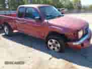 1998 Toyota Tacoma z VIN 4TAWM72NXWZ048525, wystawiony jako IAAI lot #43303270 z przebiegiem 306 334 mil mil oraz . Historia ofert i sprzedaży dostępna na DreamBid. Obrazek 1.