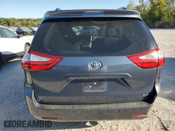 2015 Toyota Sienna XLE с VIN 5TDYK3DC2FS530978, выставлен на аукционе Copart как лот 86070055 с пробегом 191 926 миль миль и Списание • Salvage title. История ставок и продаж доступна на DreamBid. Изображение 6.