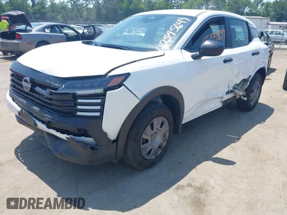 2025 Nissan Kicks S with VIN 3N8AP6BA4SL313975, listed as a IAAI auction lot 42545649 with 3,918 mi miles and . Bid and sale history available at DreamBid. Image 2.