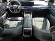 2025 BMW 7 Series 740i xDrive z VIN WBA33EH07SCU55254, wystawiony jako Copart lot #62841015 z przebiegiem 4 314 mil mil oraz Czysty tytuł • Clean title. Historia ofert i sprzedaży dostępna na DreamBid. Obrazek 8.