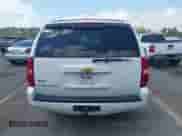 2013 Chevrolet Suburban LT с VIN 1GNSCJE08DR325101, выставлен на аукционе IAAI как лот 42835198 с пробегом 173 643 миль миль и . История ставок и продаж доступна на DreamBid. Изображение 16.