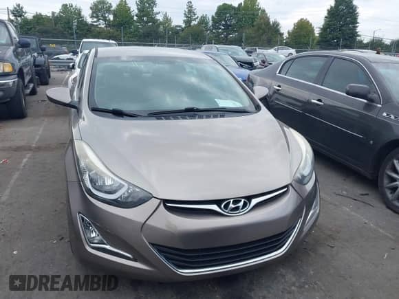 2016 Hyundai Elantra SE с VIN 5NPDH4AE3GH797921, выставлен на аукционе IAAI как лот 43338035 с пробегом 183 337 миль миль и . История ставок и продаж доступна на DreamBid. Изображение 12.