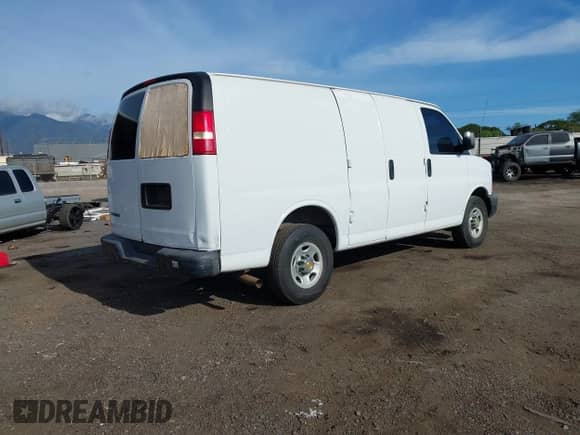 2007 Chevrolet Express Cargo with VIN 1GCGG25V271197073, listed as a IAAI auction lot 41789063 with 48,198 mi miles and . Bid and sale history available at DreamBid. Image 4.