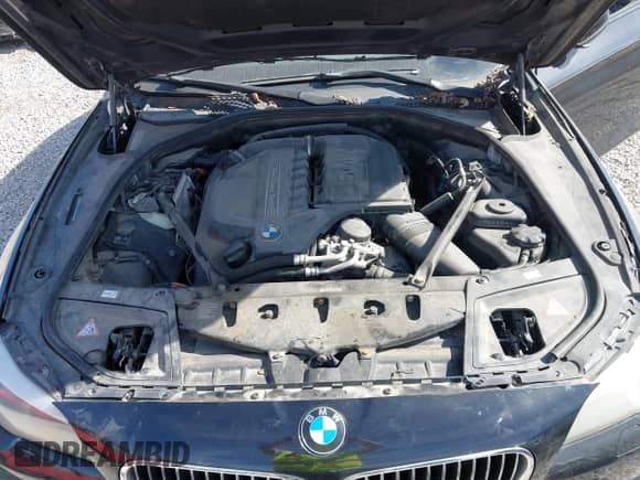 2011 BMW 5 Series 535i xDrive z VIN WBAFU7C52BC874993, wystawiony jako IAAI lot #43430694 z przebiegiem 181 170 mil mil oraz . Historia ofert i sprzedaży dostępna na DreamBid. Obrazek 10.