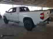 2016 Toyota Tundra SR5 z VIN 5TFUW5F19GX520177, wystawiony jako Copart lot #84470525 z przebiegiem 131 081 mil mil oraz Szkoda całkowita • Salvage title. Historia ofert i sprzedaży dostępna na DreamBid. Obrazek 2.