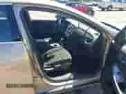 2022 Chevrolet Malibu LT z VIN 1G1ZD5ST2NF159230, wystawiony jako IAAI lot #43174892 z przebiegiem 54 830 mil mil oraz . Historia ofert i sprzedaży dostępna na DreamBid. Obrazek 5.