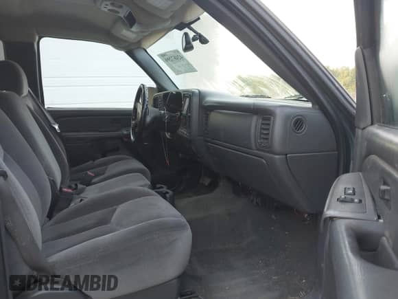 2006 GMC Sierra 1500 SLE1 z VIN 2GTEK19B061111364, wystawiony jako IAAI lot #42487299 z przebiegiem 173 736 mil mil oraz . Historia ofert i sprzedaży dostępna na DreamBid. Obrazek 5.