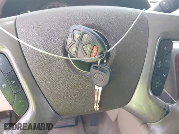 2009 Chevrolet Suburban LTZ z VIN 1GNFK36399R234676, wystawiony jako IAAI lot #42321922 z przebiegiem 419 096 mil mil oraz . Historia ofert i sprzedaży dostępna na DreamBid. Obrazek 11.