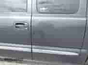 2005 GMC Sierra 1500 SLE с VIN 1GTEC19V25Z145982, выставлен на аукционе IAAI как лот 42734496 с пробегом 169 456 миль миль и . История ставок и продаж доступна на DreamBid. Изображение 16.