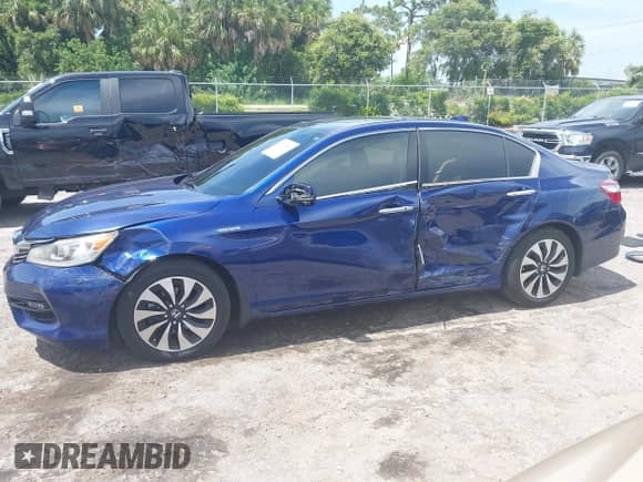 2017 Honda Accord EX-L с VIN JHMCR6F54HC010483, выставлен на аукционе IAAI как лот 42564866 с пробегом 97 779 миль миль и . История ставок и продаж доступна на DreamBid. Изображение 14.