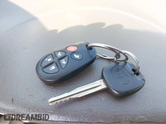 2004 Toyota Sienna XLE z VIN 5TDZA22C14S215400, wystawiony jako IAAI lot #43227648 z przebiegiem 201 333 mil mil oraz . Historia ofert i sprzedaży dostępna na DreamBid. Obrazek 11.