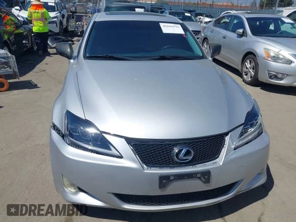 2008 Lexus IS 350 with VIN JTHBE262085017585, listed as a IAAI auction lot 42191579 with 118,931 mi miles and . Bid and sale history available at DreamBid. Image 12.