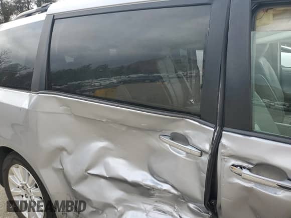 2012 Toyota Sienna XLE with VIN 5TDDK3DC4CS040195, listed as a Copart auction lot 84445045 with 251,962 mi miles and Salvage title. Bid and sale history available at DreamBid. Image 11.