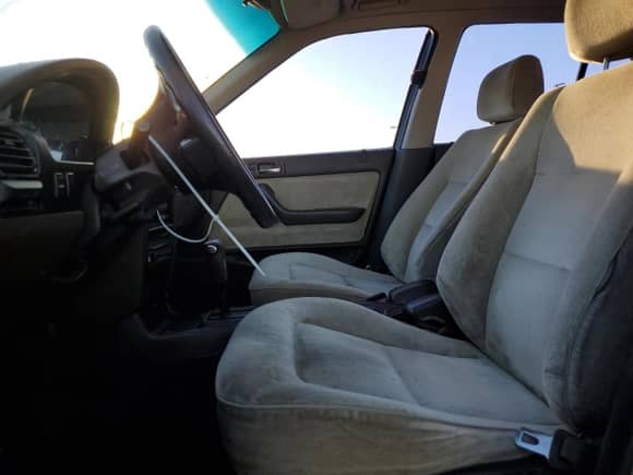 1990 Honda Accord LX z VIN JHMCB7652LC035496, wystawiony jako Copart lot #76473224 z przebiegiem 200 671 mil mil oraz Szkoda całkowita • Salvage title. Historia ofert i sprzedaży dostępna na DreamBid. Obrazek 7.