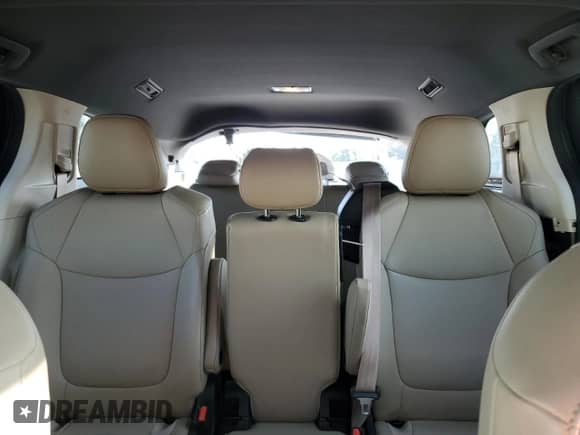 2022 Toyota Sienna XLE z VIN 5TDYRKEC2NS088173, wystawiony jako Copart lot #80796325 z przebiegiem 60 936 mil mil oraz Szkoda całkowita • Salvage title. Historia ofert i sprzedaży dostępna na DreamBid. Obrazek 10.