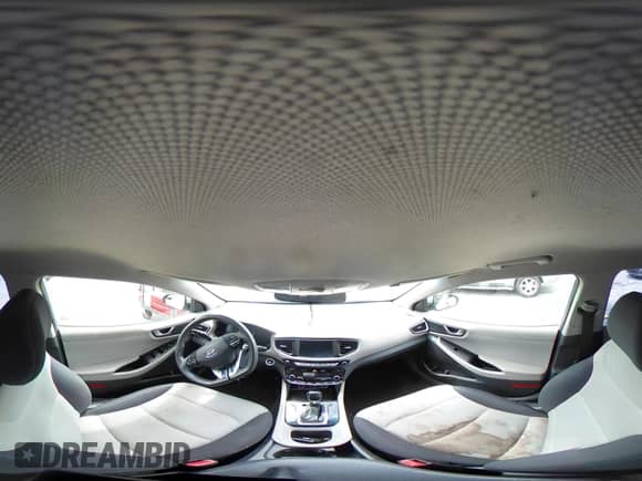 2018 Hyundai Ioniq Blue z VIN KMHC65LC9JU097588, wystawiony jako IAAI lot #43112792 z przebiegiem 243 546 mil mil oraz . Historia ofert i sprzedaży dostępna na DreamBid. Obrazek 19.
