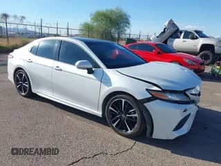 2019 Toyota Camry XSE z VIN 4T1BZ1HK7KU032123, wystawiony jako IAAI lot #43260153 z przebiegiem 93 730 mil mil oraz . Historia ofert i sprzedaży dostępna na DreamBid. Obrazek 1.