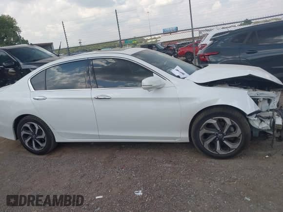 2017 Honda Accord EX-L z VIN 1HGCR3F82HA034000, wystawiony jako IAAI lot #43195447 z przebiegiem 45 357 mil mil oraz . Historia ofert i sprzedaży dostępna na DreamBid. Obrazek 13.