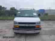 2019 Chevrolet Express Cargo z VIN 1GCWGAFG1K1343803, wystawiony jako IAAI lot #43348930 z przebiegiem 78 202 mil mil oraz . Historia ofert i sprzedaży dostępna na DreamBid. Obrazek 12.