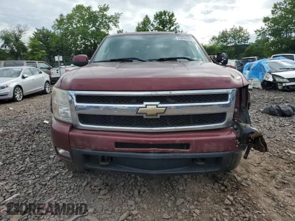 2009 Chevrolet Silverado 1500 LTZ z VIN 1GCEK39089Z199473, wystawiony jako Copart lot #65096805 z przebiegiem 265 225 mil mil oraz Szkoda całkowita • Salvage title. Historia ofert i sprzedaży dostępna na DreamBid. Obrazek 5.