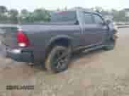 2021 Ram 1500 Warlock z VIN 1C6RR7GG1MS523909, wystawiony jako IAAI lot #43232102 z przebiegiem 71 910 mil mil oraz . Historia ofert i sprzedaży dostępna na DreamBid. Obrazek 4.