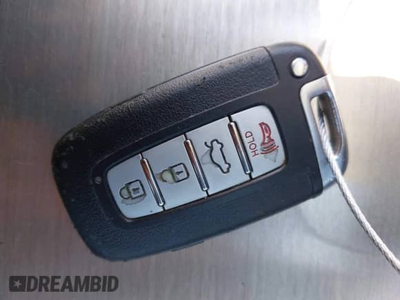 2009 Hyundai Genesis с VIN KMHGC46EX9U017096, выставлен на аукционе IAAI как лот 43135042 с пробегом 143 878 миль миль и . История ставок и продаж доступна на DreamBid. Изображение 11.