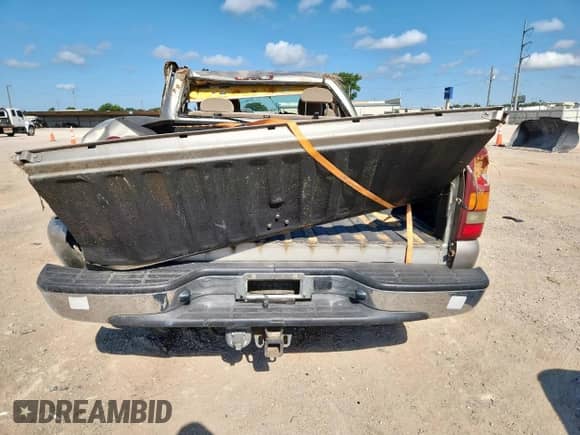 2003 GMC Sierra 1500 SLE with VIN 2GTEC19T331157918, listed as a Copart auction lot 68437155 with 130,152 mi miles and Salvage title. Bid and sale history available at DreamBid. Image 6.