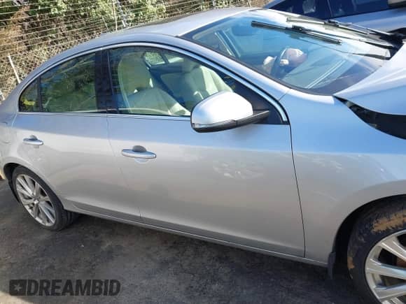 2018 Volvo S60 Inscription с VIN LYV402HK1JB177583, выставлен на аукционе IAAI как лот 41581460 с пробегом 78 995 миль миль и . История ставок и продаж доступна на DreamBid. Изображение 13.