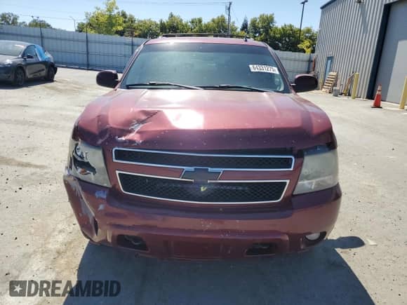 2008 Chevrolet Suburban LTZ z VIN 1GNFK16318R145378, wystawiony jako Copart lot #64331275 z przebiegiem 263 307 mil mil oraz Szkoda całkowita • Salvage title. Historia ofert i sprzedaży dostępna na DreamBid. Obrazek 5.