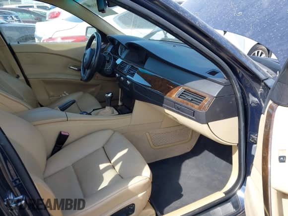 2007 BMW 5 Series z VIN WBANF33507B999230, wystawiony jako IAAI lot #42045839 z przebiegiem 205 094 mil mil oraz . Historia ofert i sprzedaży dostępna na DreamBid. Obrazek 5.