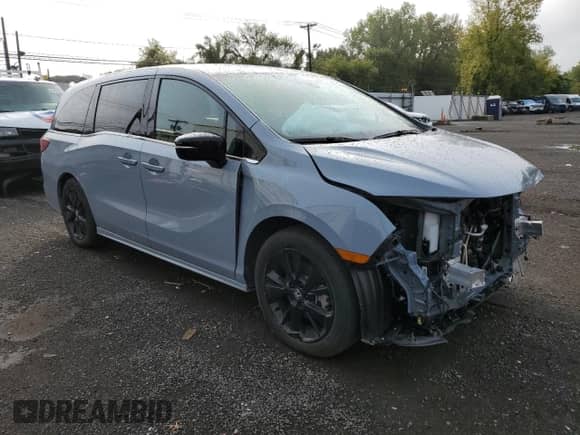2024 Honda Odyssey Sport z VIN 5FNRL6H70RB029404, wystawiony jako Copart lot #81431705 z przebiegiem 30 055 mil mil oraz Szkoda całkowita • Salvage title. Historia ofert i sprzedaży dostępna na DreamBid. Obrazek 4.